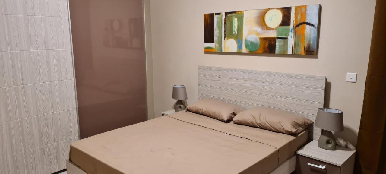 Large Apartment In Marsascala. Sleeps 6 Marsaskala Exterior photo